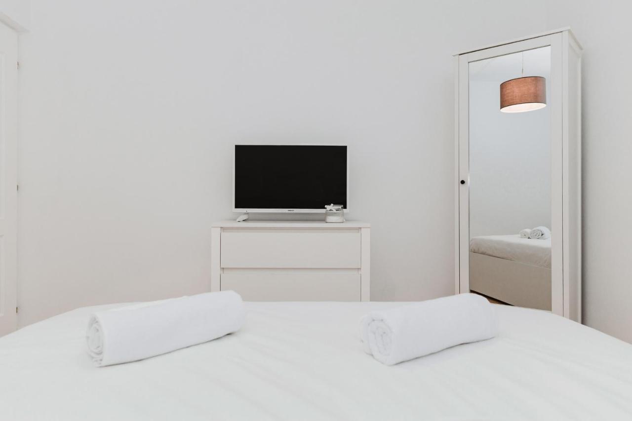 N&B Apartments كلوج-نابوكا المظهر الخارجي الصورة